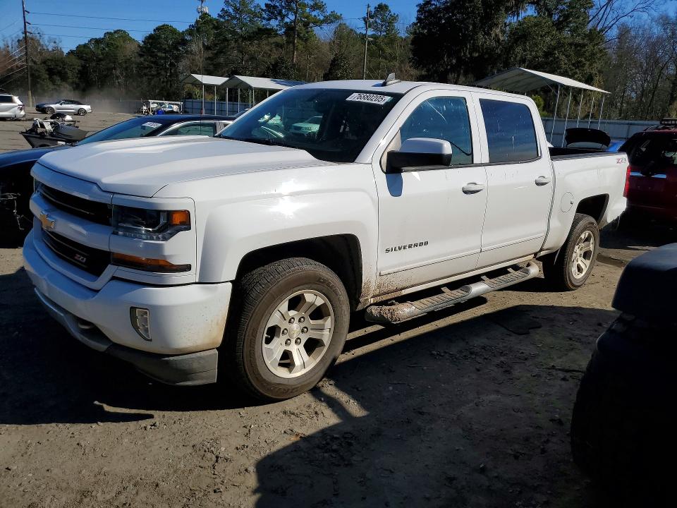 2017 CHEVROLET SILVERADO — VIN 3GCUKREC2HG239687