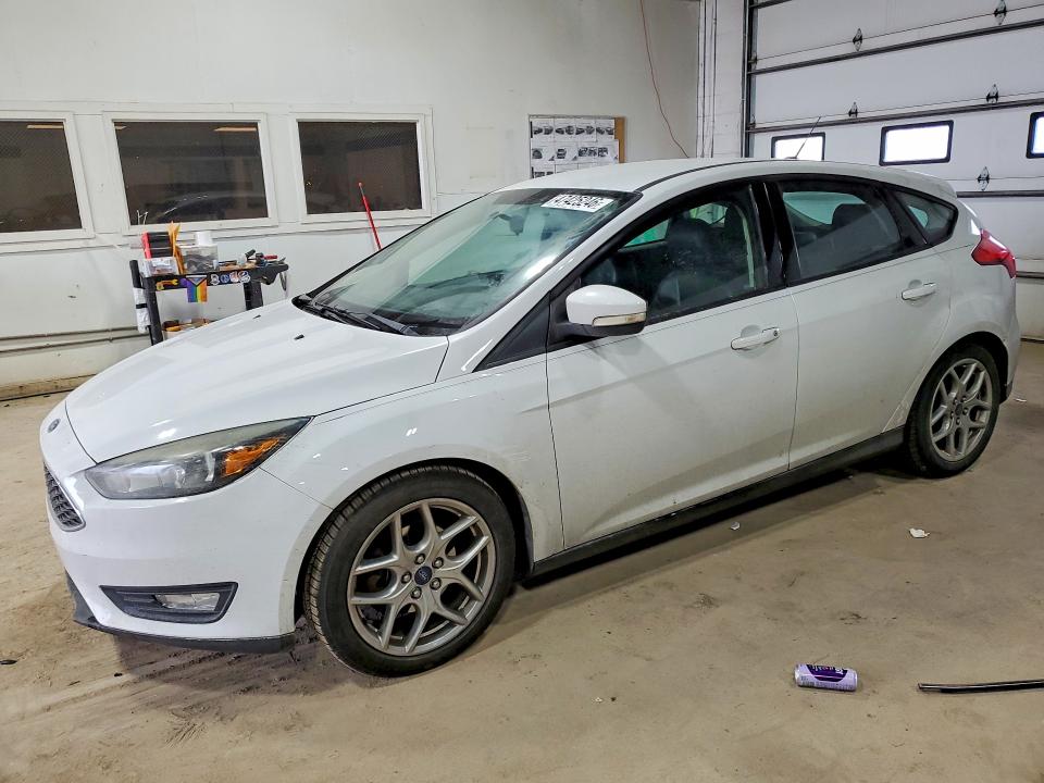 2015 FORD FOCUS — VIN 1FADP3K26FL253513