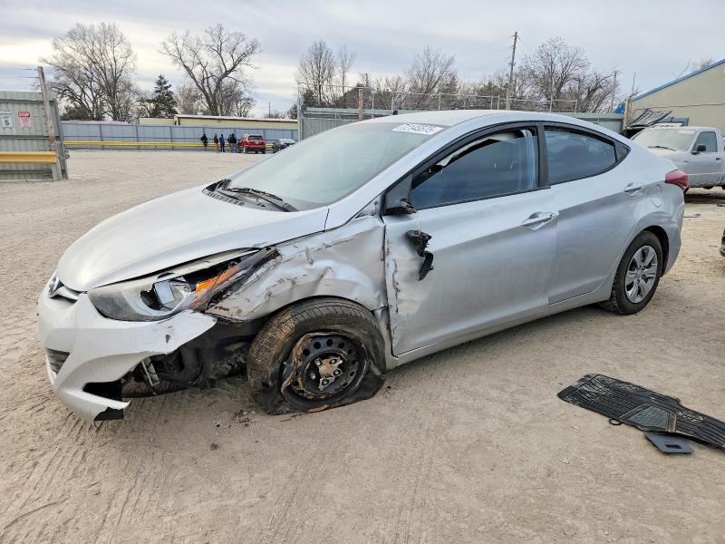 2016 HYUNDAI ELANTRA — VIN 5NPDH4AE0GH698652