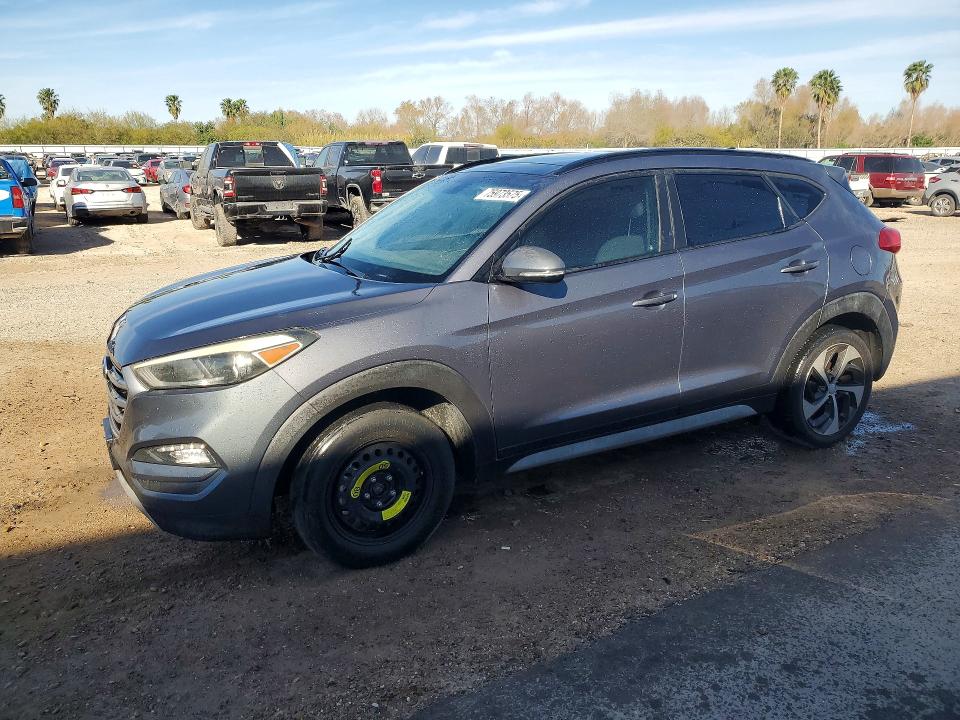 2018 HYUNDAI TUCSON — VIN KM8J33A23JU629142