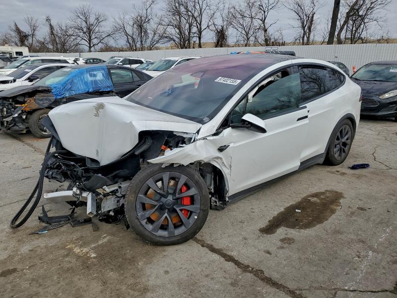 2024 TESLA MODEL X — VIN 7SAXCBE62RF438633