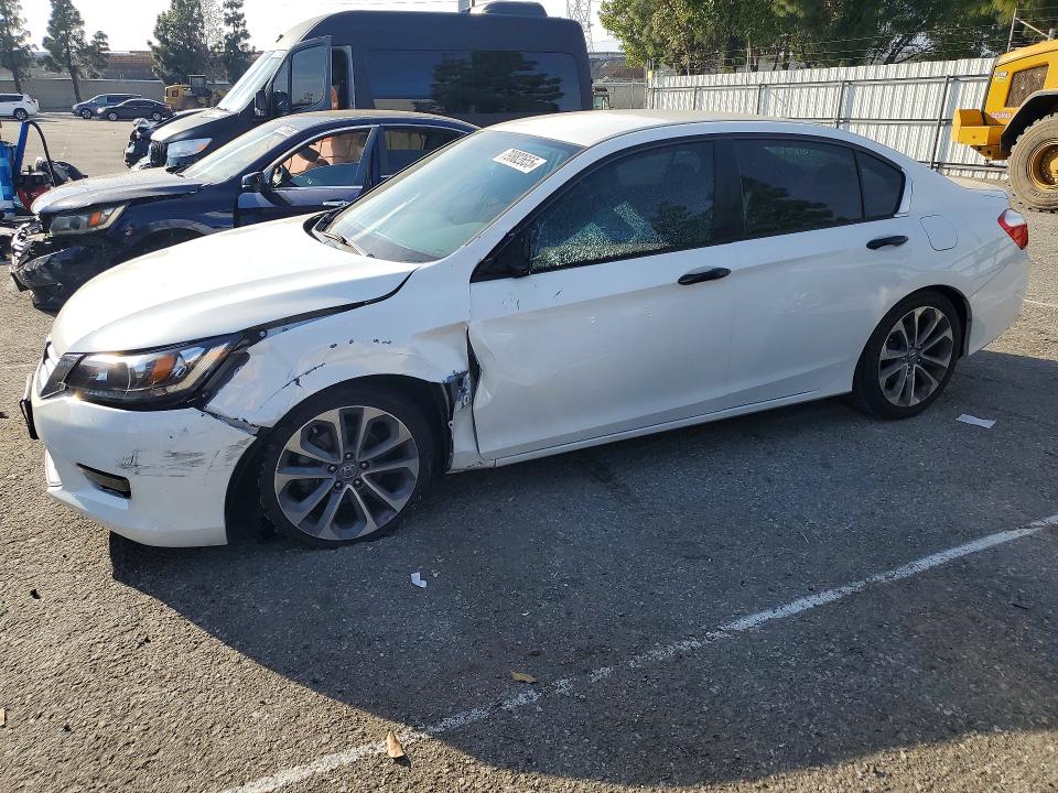 2015 HONDA ACCORD — VIN 1HGCR2F57FA217535