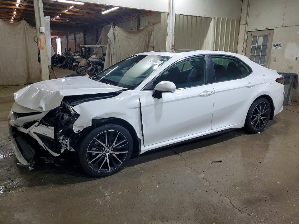 2024 TOYOTA CAMRY — VIN 4T1G11AK7RU843681
