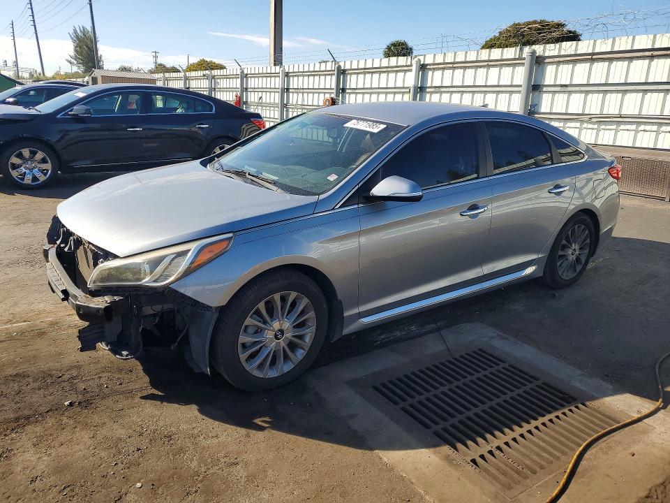 2015 HYUNDAI SONATA — VIN 5NPE34AF1FH107948