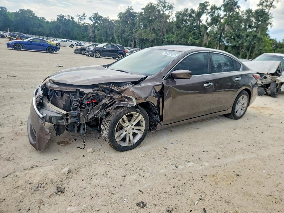 2015 NISSAN ALTIMA — VIN 1N4AL3AP8FN334321