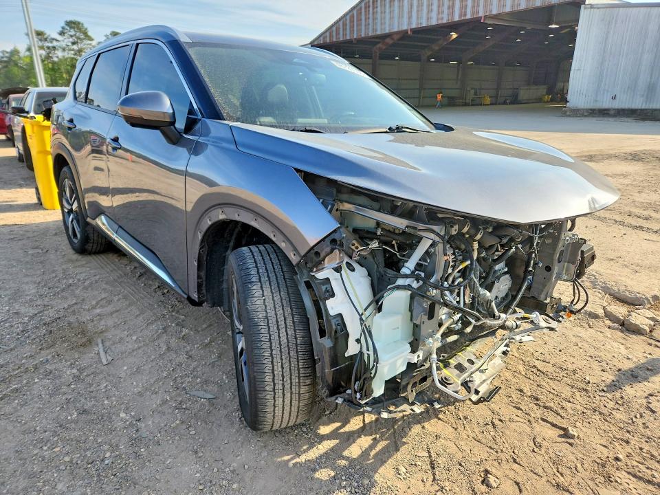 JN8BT3CA2PW423504