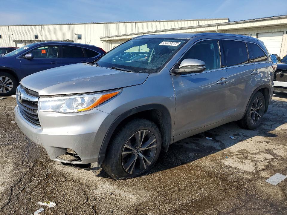 2016 TOYOTA HIGHLANDER — VIN 5TDJKRFH2GS347546