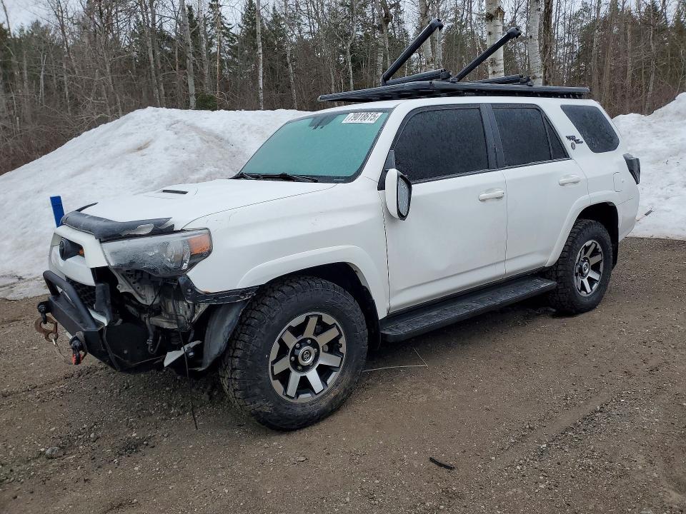 2018 TOYOTA 4 RUNNER SR5 — VIN JTEBU5JRXJ5561040