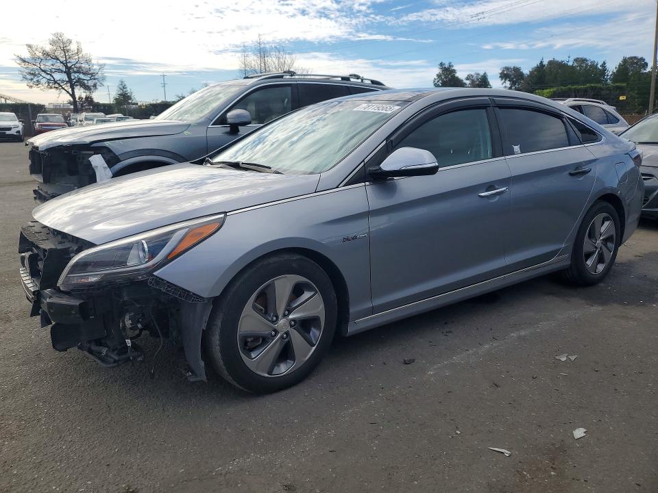 2017 HYUNDAI SONATA — VIN KMHE34L15HA043873