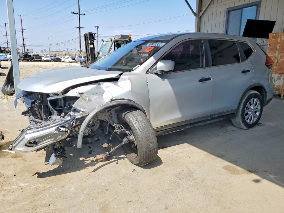 2017 NISSAN ROGUE — VIN KNMAT2MT2HP615647