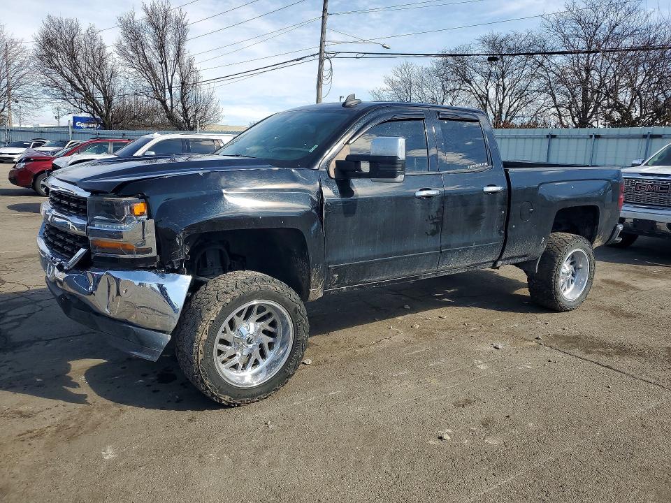 2018 CHEVROLET SILVERADO — VIN 1GCVKREH3JZ354952