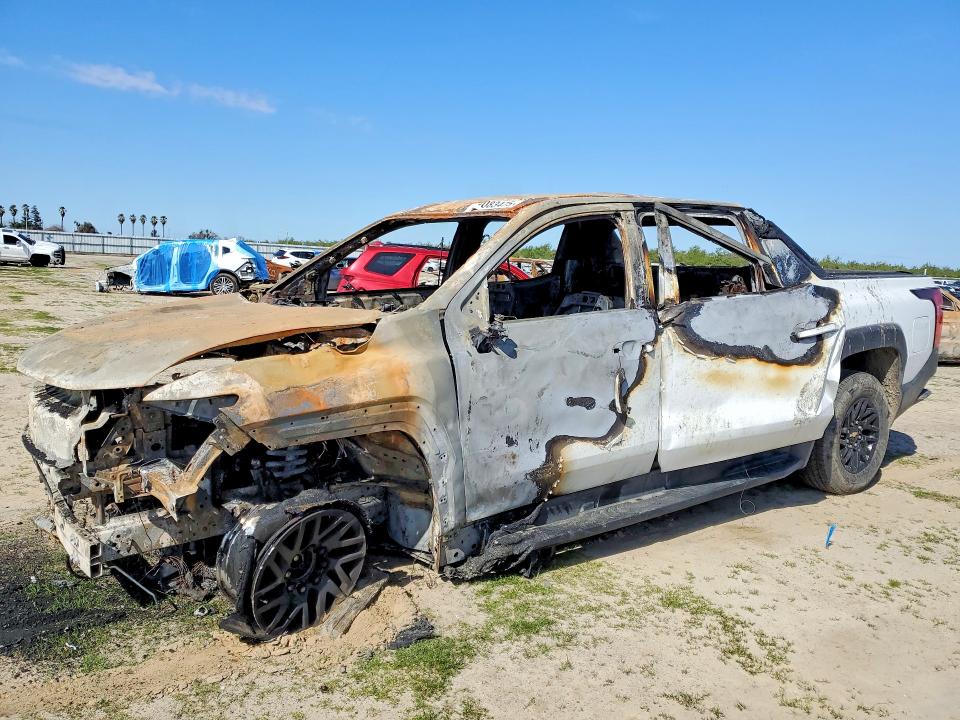 2024 CHEVROLET SILVERADO — VIN 1GC10UED4RU202174