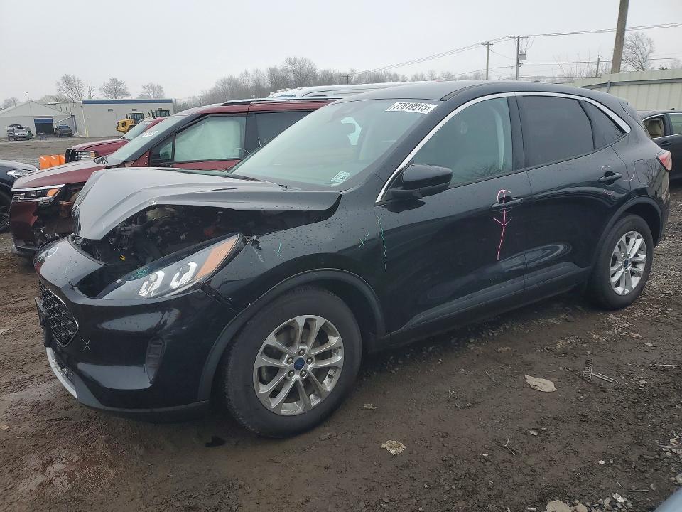 2021 FORD ESCAPE — VIN 1FMCU0G63MUB14385