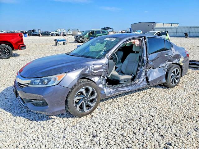 2017 HONDA ACCORD — VIN 1HGCR2F72HA140318