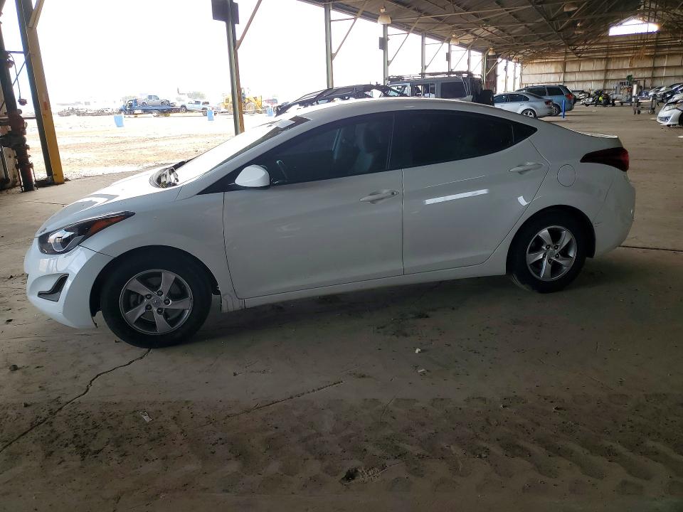 2015 HYUNDAI ELANTRA SE — VIN 5NPDH4AE8FH636270