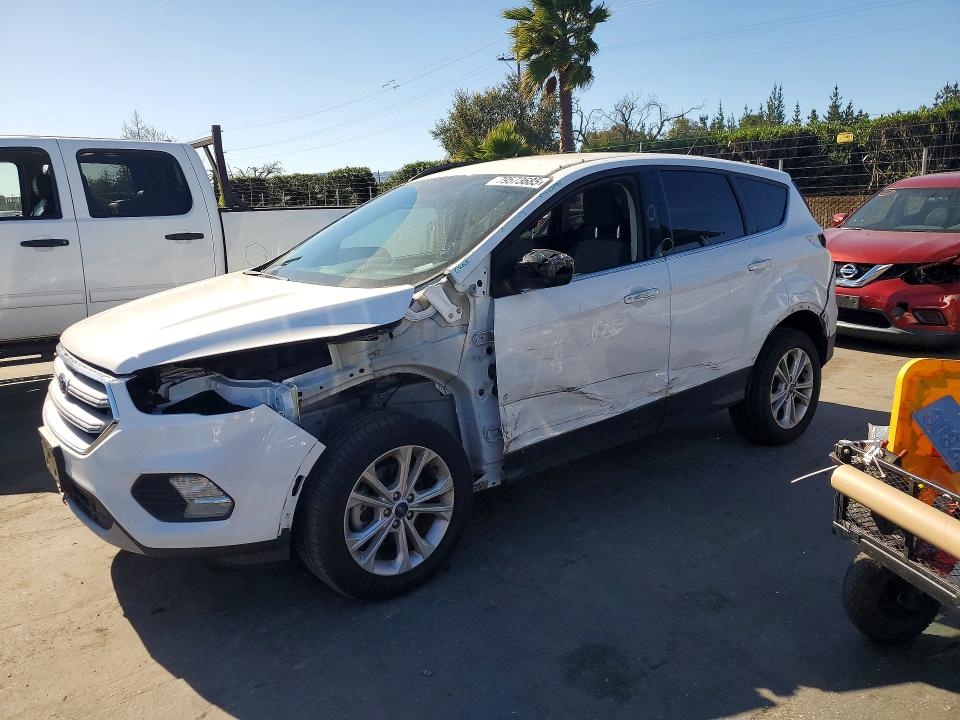 2018 FORD ESCAPE — VIN 1FMCU0GD9JUA35555