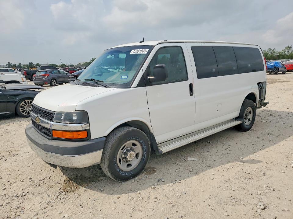 2015 CHEVROLET EXPRESS G3500 — VIN 1GAZGYFG0F1206694