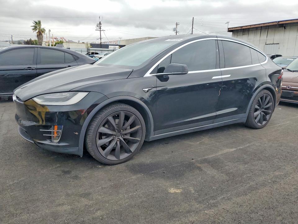 2017 TESLA MODEL X — VIN 5YJXCBE28HF074565