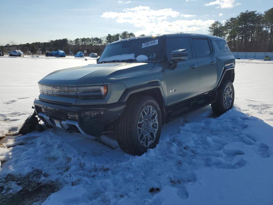 2024 GMC HUMMER SUV — VIN 1GKB0RDC5RU100204