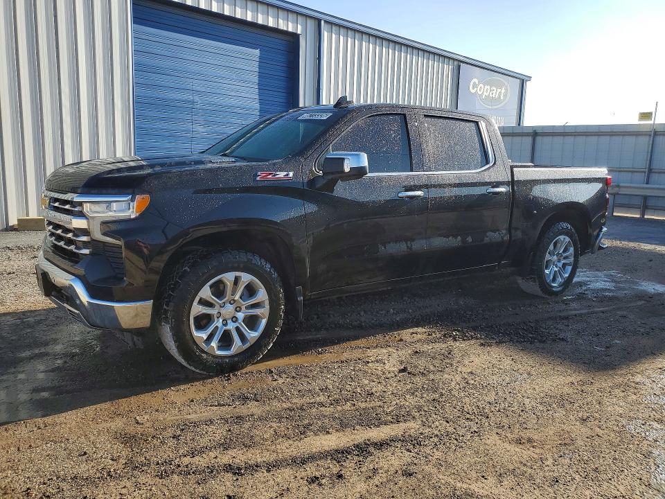 2024 CHEVROLET SILVERADO — VIN 1GCUDGE84RZ229240