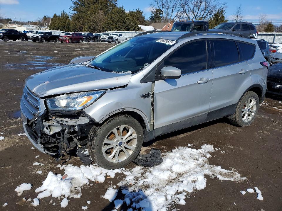2017 FORD ESCAPE — VIN 1FMCU0GD6HUE15723