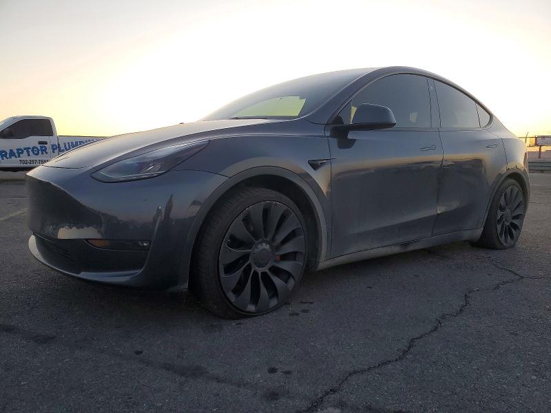 2022 TESLA MODEL Y — VIN 7SAYGDEF1NF388970