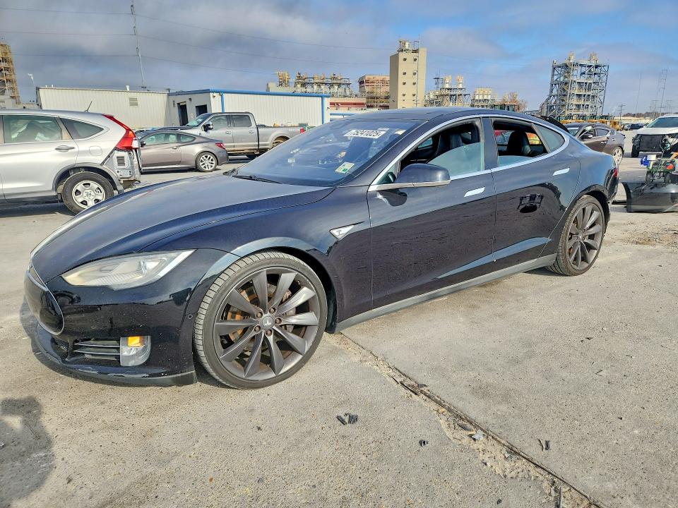 2015 TESLA MODEL S — VIN 5YJSA1H20FF098023