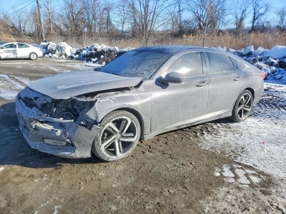 2018 HONDA ACCORD — VIN 1HGCV1F35JA201749