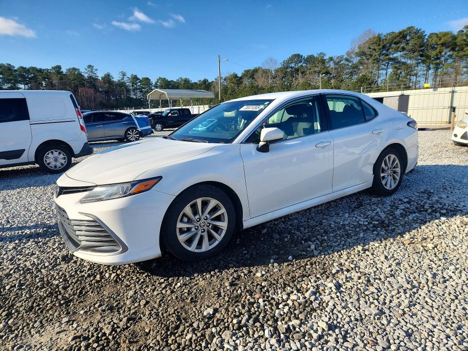 2022 TOYOTA CAMRY — VIN 4T1C11AK3NU651389