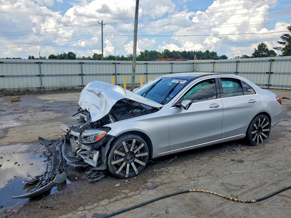 2015 MERCEDES-BENZ C — VIN 55SWF4KB6FU027467