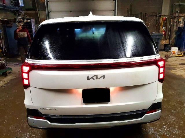 KNDNB5K38S6483015
