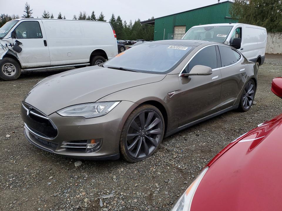 2015 TESLA MODEL S — VIN 5YJSA1S29FF092035