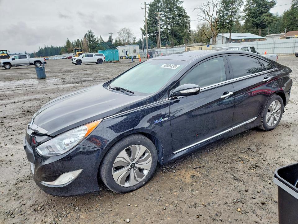 2015 HYUNDAI SONATA HYBRID — VIN KMHEC4A45FA132420