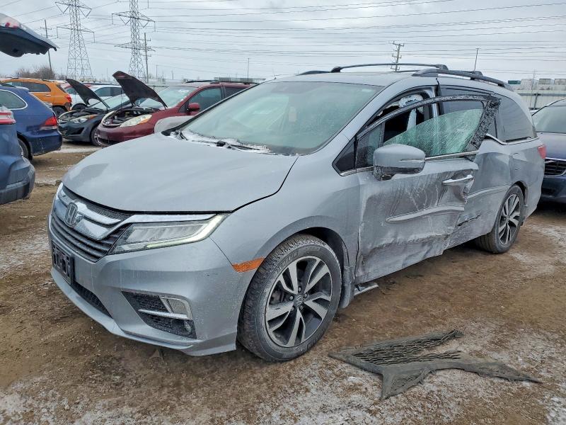 2018 HONDA ODYSSEY — VIN 5FNRL6H91JB002833