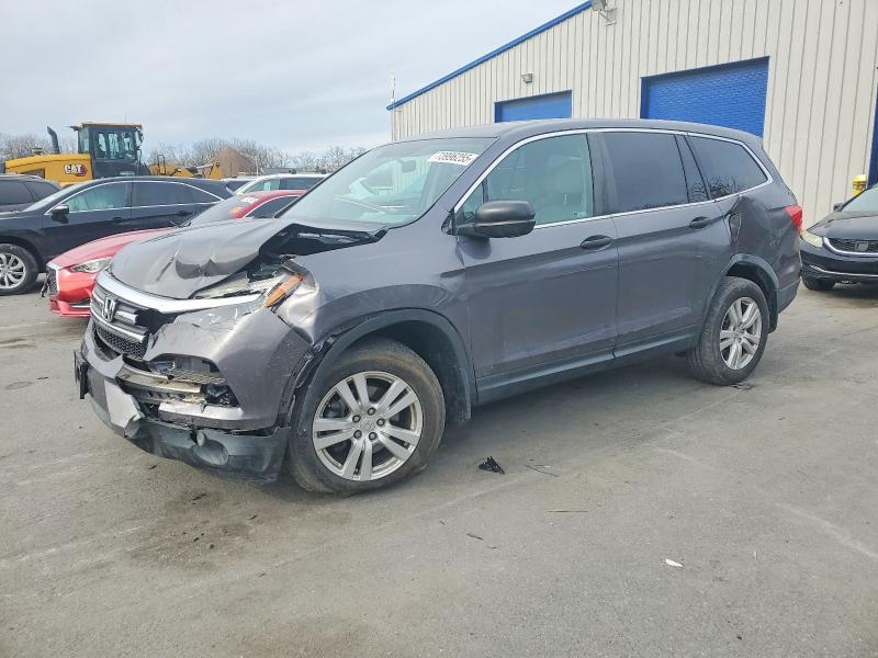 2018 HONDA PILOT — VIN 5FNYF6H15JB067214