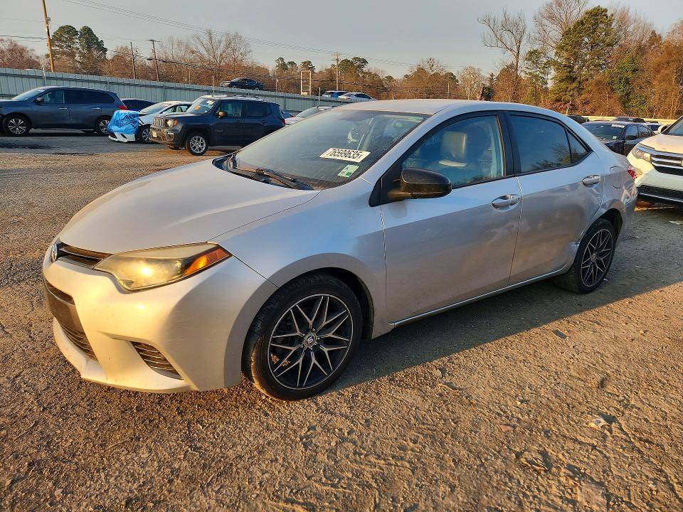 2015 TOYOTA COROLLA — VIN 5YFBURHE8FP181350