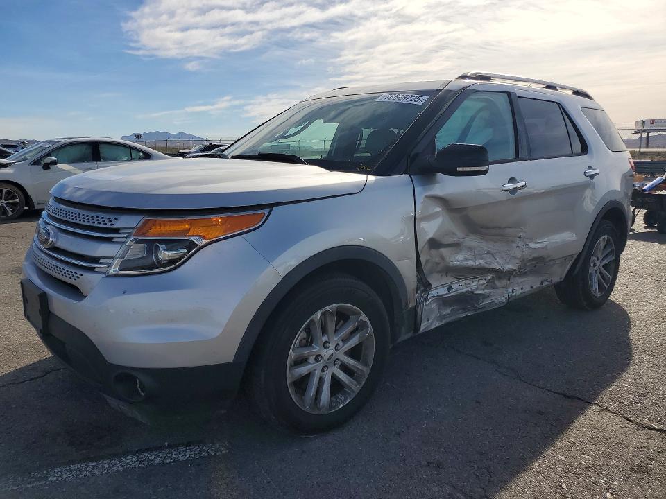 2015 FORD EXPLORER — VIN 1FM5K7D81FGB11855