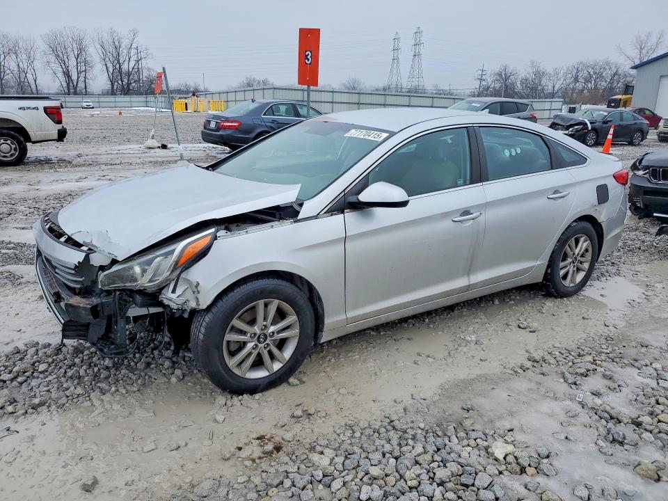 2015 HYUNDAI SONATA — VIN 5NPE24AF8FH030689