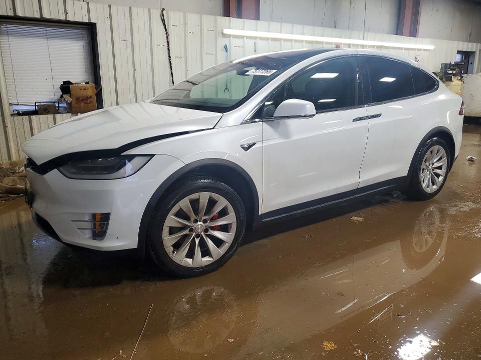 2019 TESLA MODEL X — VIN 5YJXCBE41KF186763