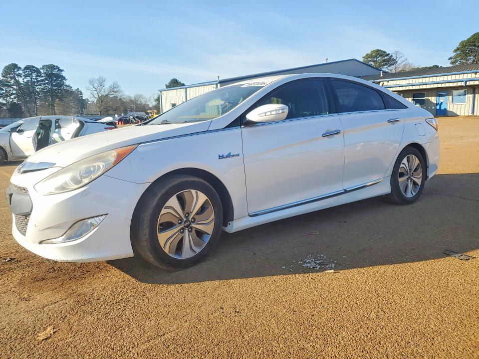 2015 HYUNDAI SONATA — VIN KMHEC4A4XFA126046