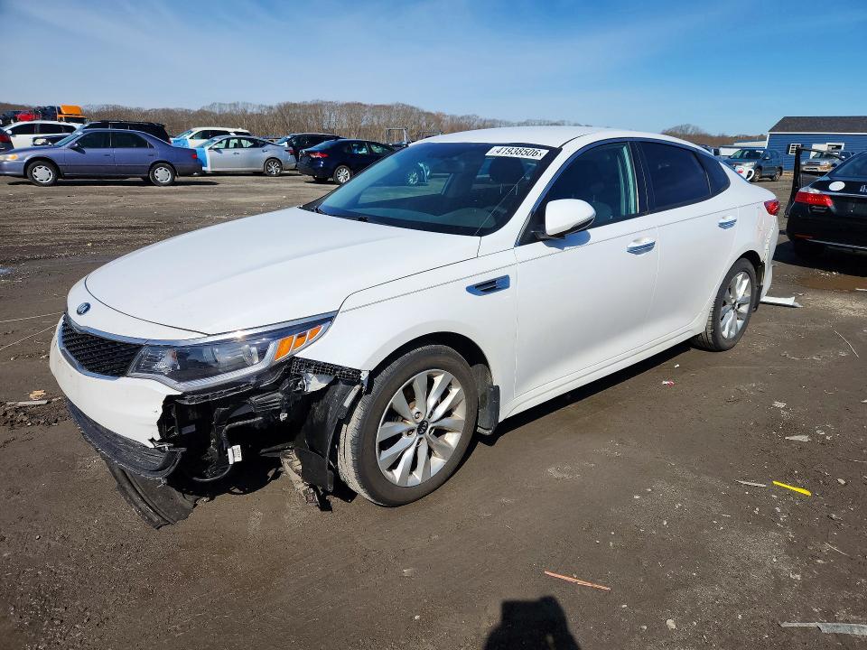 2018 KIA OPTIMA — VIN 5XXGT4L38JG265719
