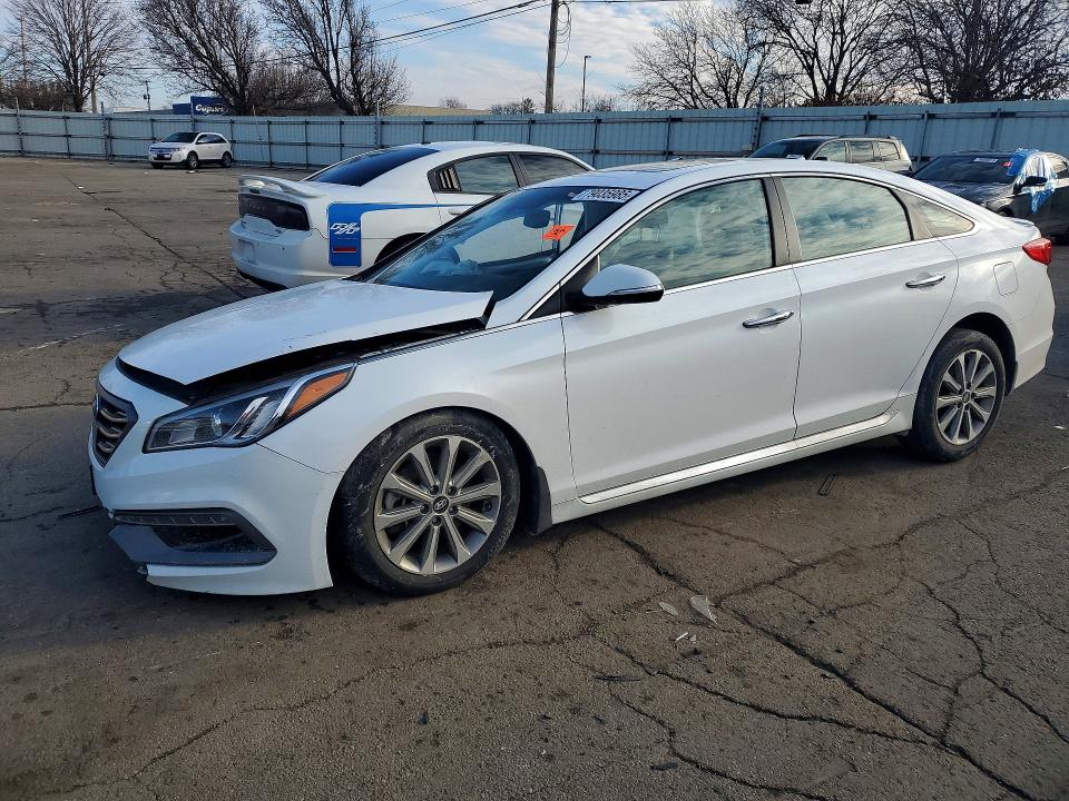 2017 HYUNDAI SONATA — VIN 5NPE34AF7HH557347