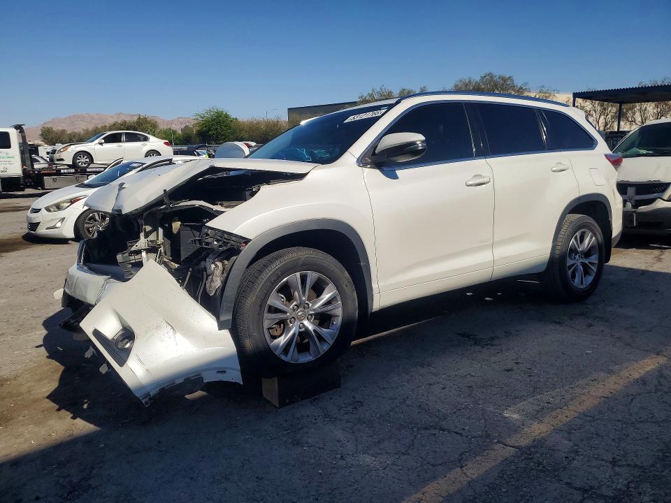 2015 TOYOTA HIGHLANDER — VIN 5TDJKRFHXFS154026