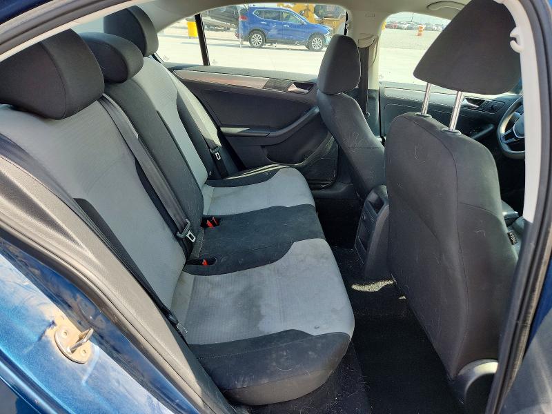 3VW2B7AJ9HM303948