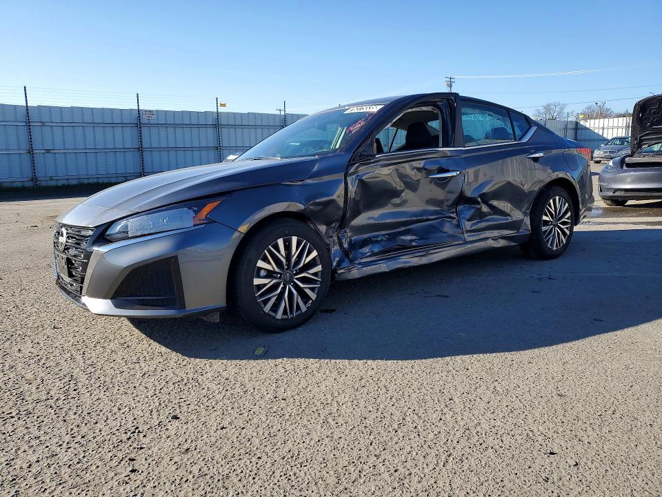 2025 NISSAN ALTIMA — VIN 1N4BL4DV3SN381674
