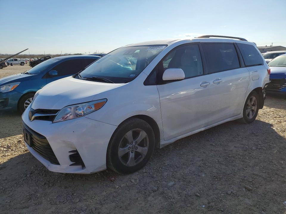 2018 TOYOTA SIENNA — VIN 5TDKZ3DC6JS909797