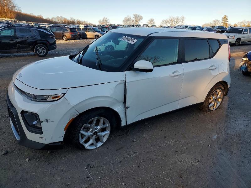 2022 KIA SOUL LX — VIN KNDJ23AU1N7157083