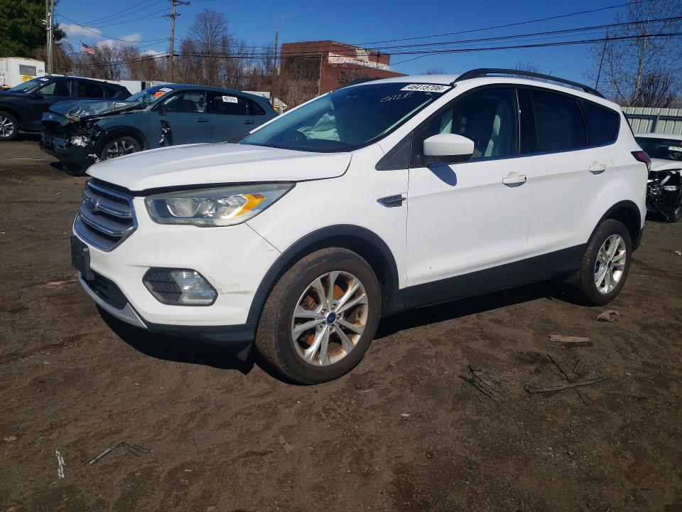 2017 FORD ESCAPE — VIN 1FMCU9G9XHUB70943