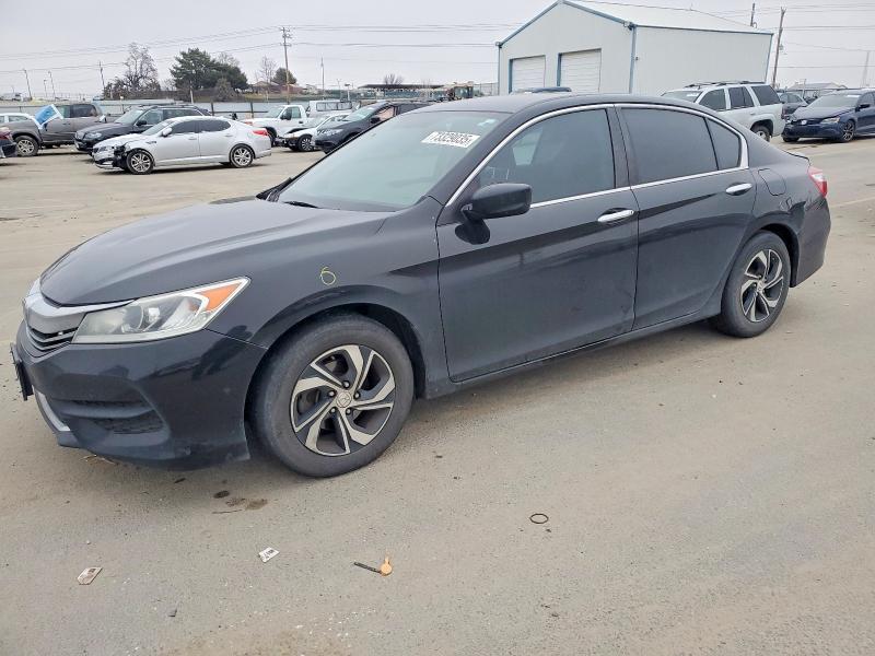 2017 HONDA ACCORD — VIN 1HGCR2F33HA142348