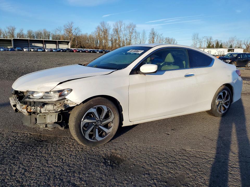 2016 HONDA ACCORD — VIN 1HGCT1B35GA012359